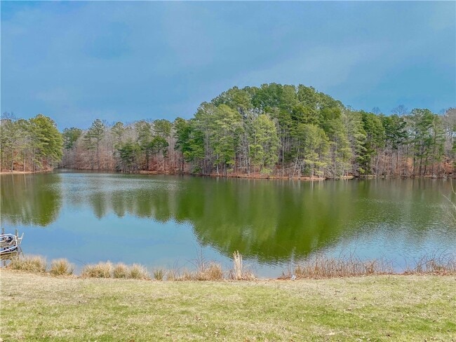Building Photo - 255 Starritt Ln