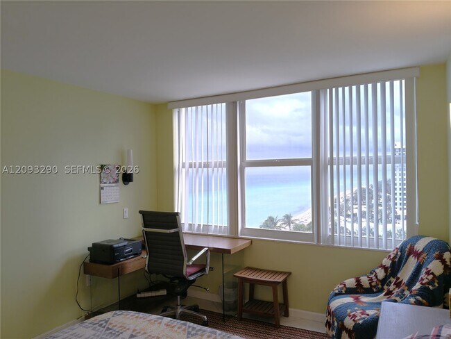 Building Photo - 2751 S Ocean Dr