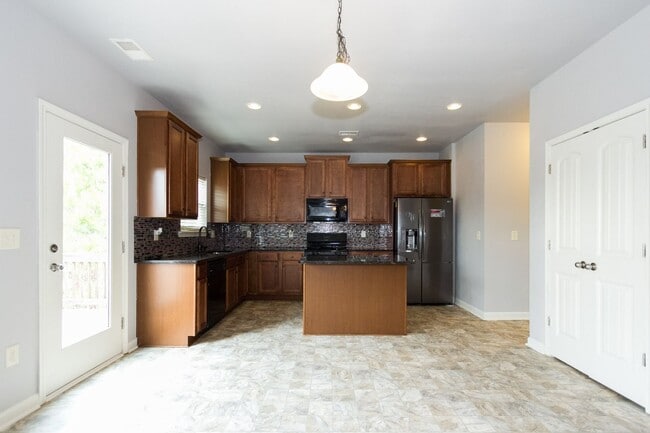 Building Photo - COMING SOON- Beautiful 4-Bedroom Home in L...