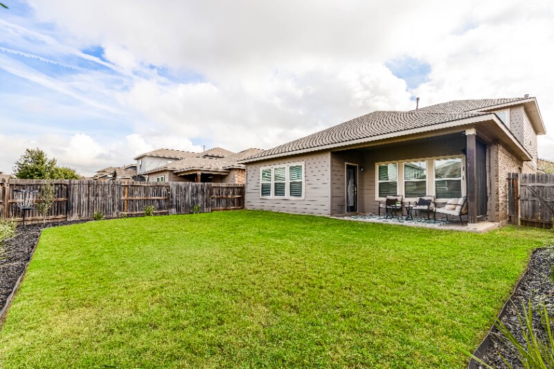 Building Photo - 7919 Deepwell Dr