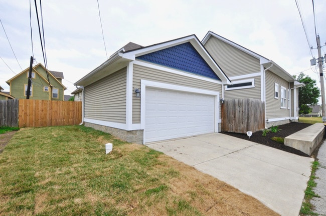 Building Photo - 517 E 23rd St