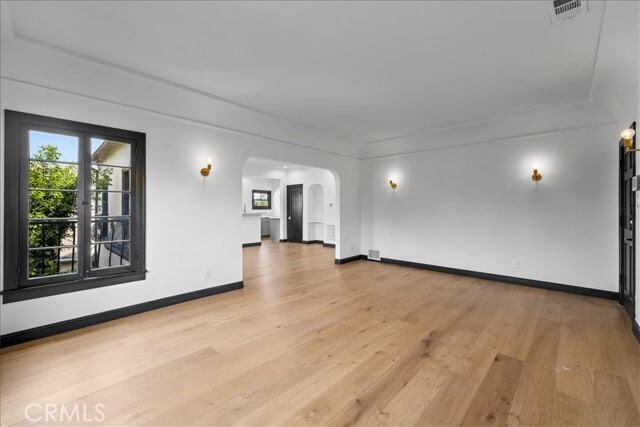 Building Photo - 1118 S Highland Ave