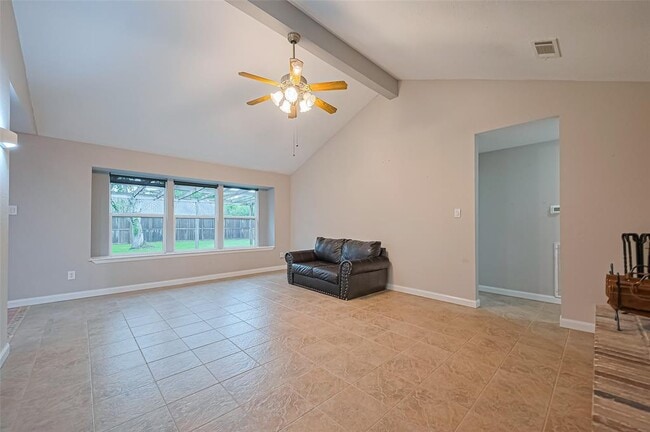 Building Photo - 10015 Sageyork Dr