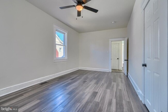 Building Photo - 6504 Rosemont Ave