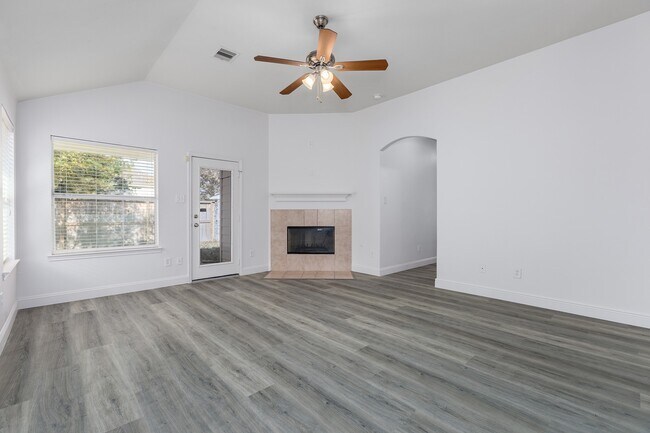 Building Photo - 21565 Duke Alexander Dr