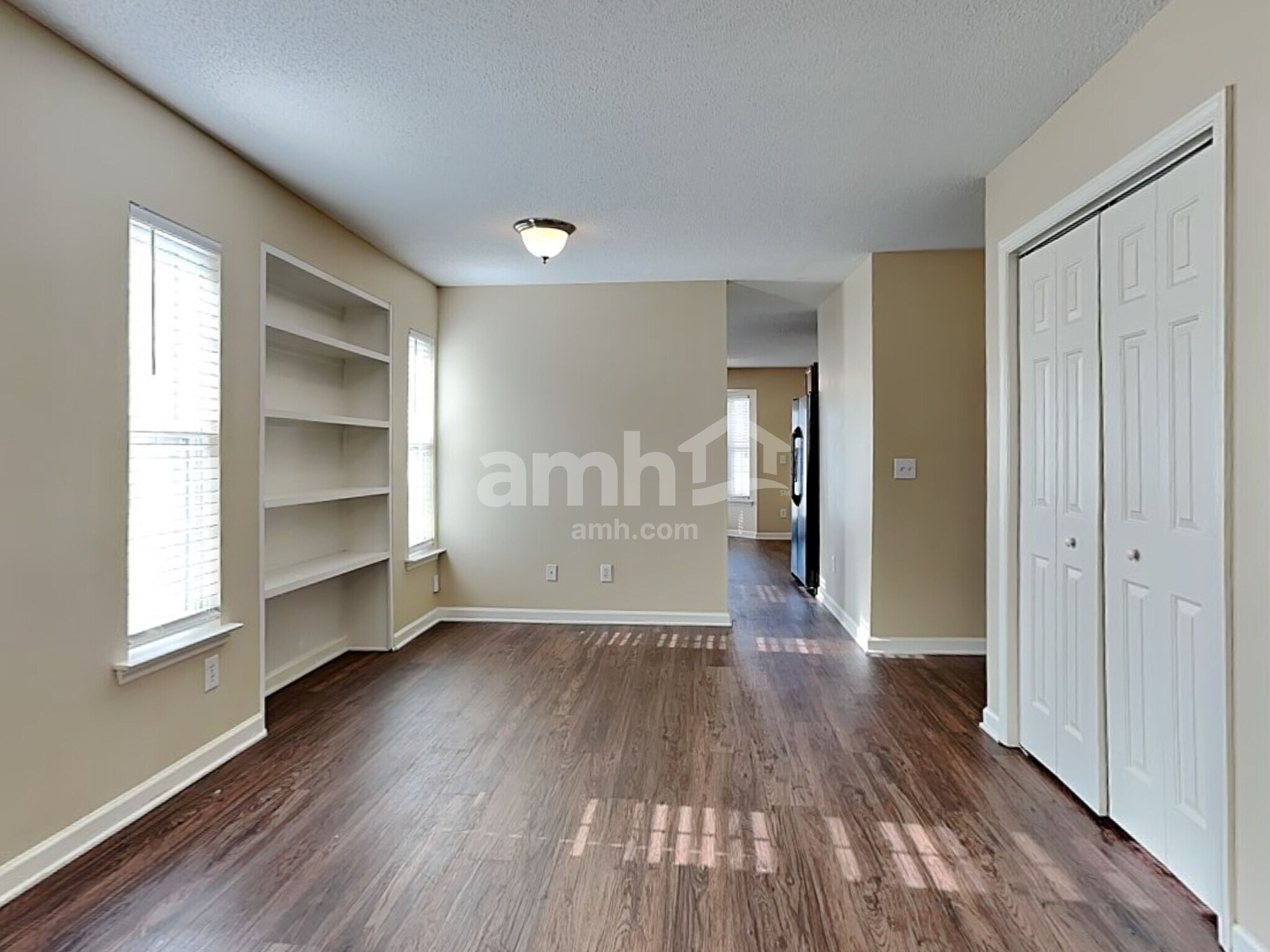 Building Photo - 4952 Lighthouse Ct