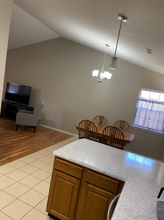 Building Photo - 4847 W Ponca St