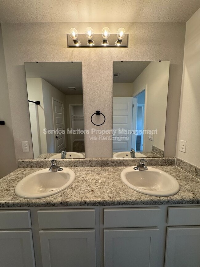 Building Photo - 4408 White Cedar Ct