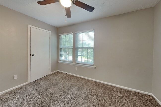 Building Photo - 46 Berryfrost Ln