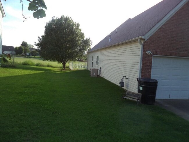 Building Photo - 3730 Golfe Links Dr