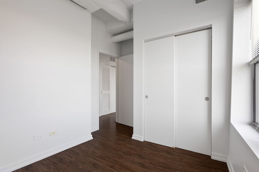 Building Photo - 4551 N Beacon St