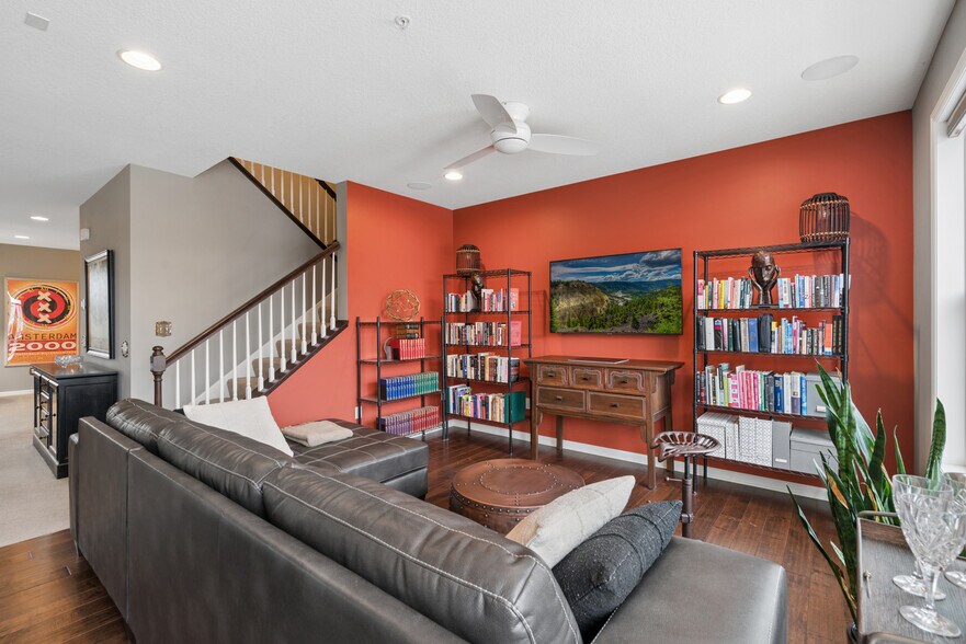 Building Photo - 8957 SW Village Loop