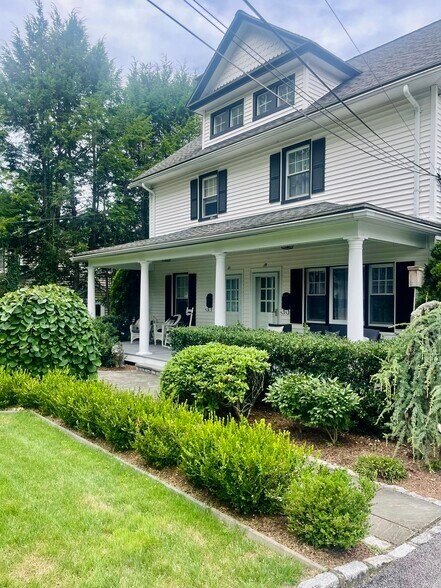 Building Photo - 21 Oak Rd