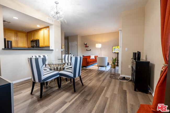 Building Photo - 4600 Don Lorenzo Dr