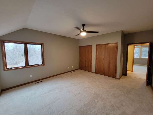 Building Photo - Upscale and Spacious Cedar Falls House for...