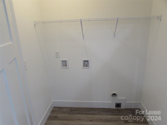 Building Photo - 128 Salem Church Rd