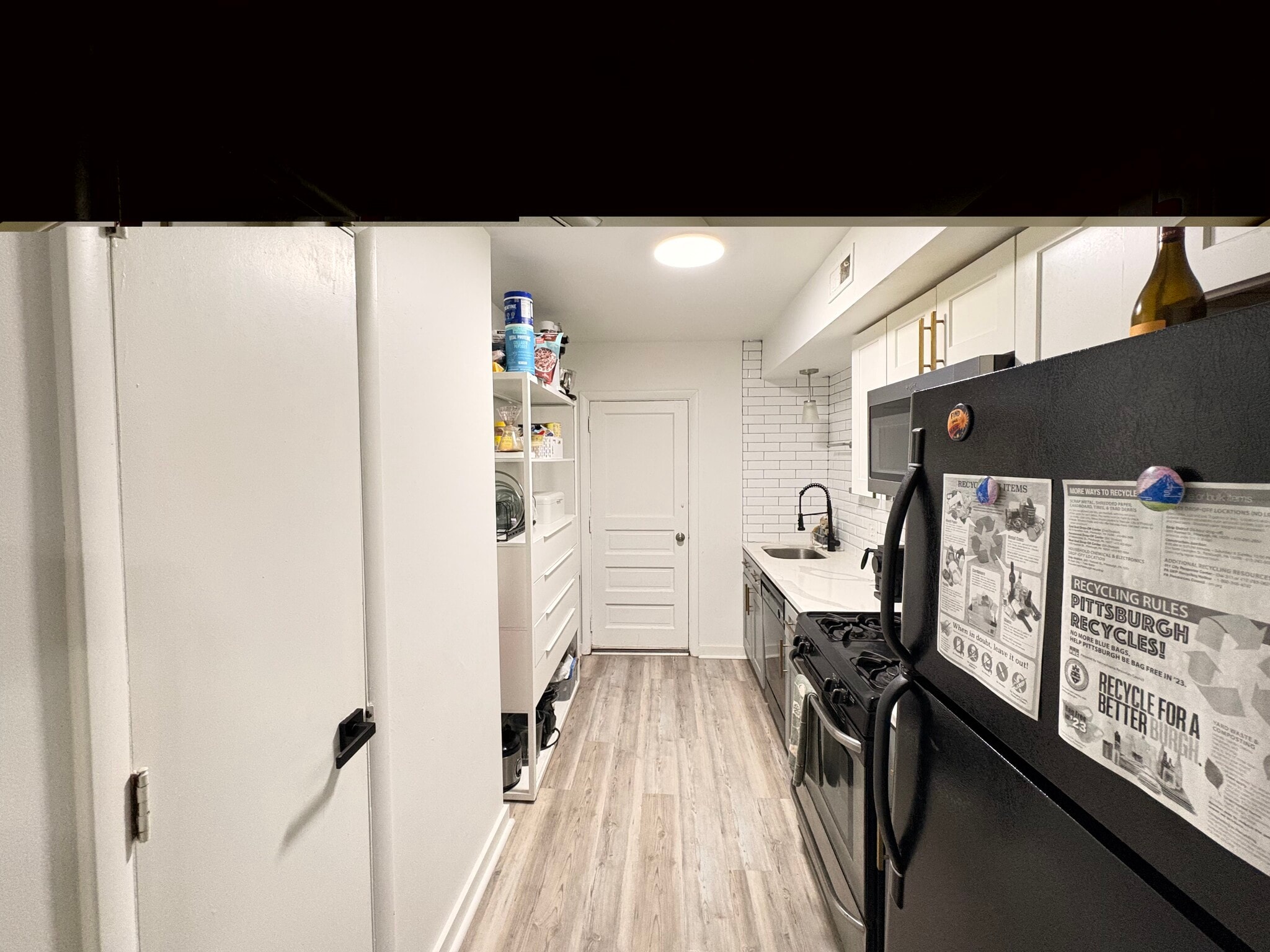 Building Photo - 5737 Hobart St