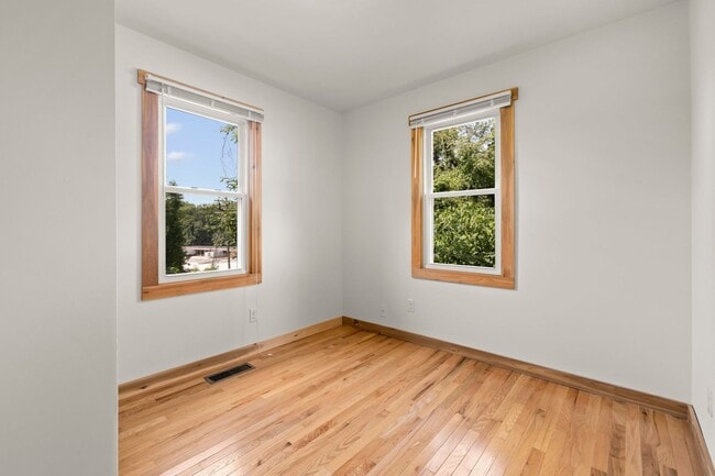 Building Photo - Unique 2-Bedroom, 1-Bathroom with Loft Space and Fenced-In Yard in Oakley