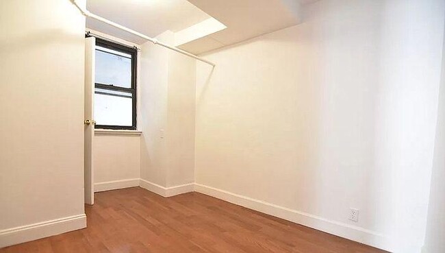 Building Photo - 2 bedroom in New York NY 10040