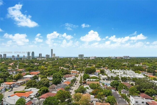 Building Photo - 900 SW 8th St