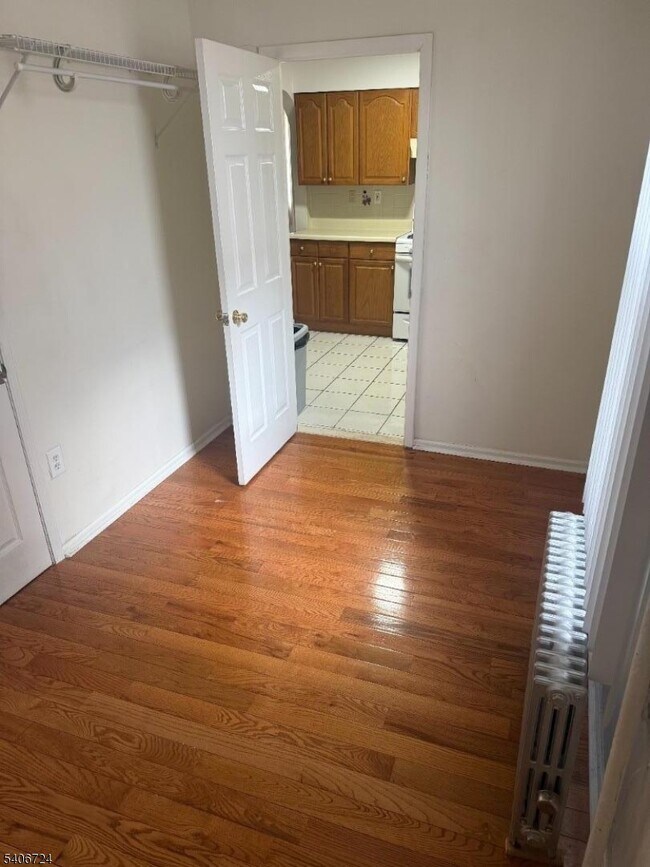 Building Photo - 28 Reid St