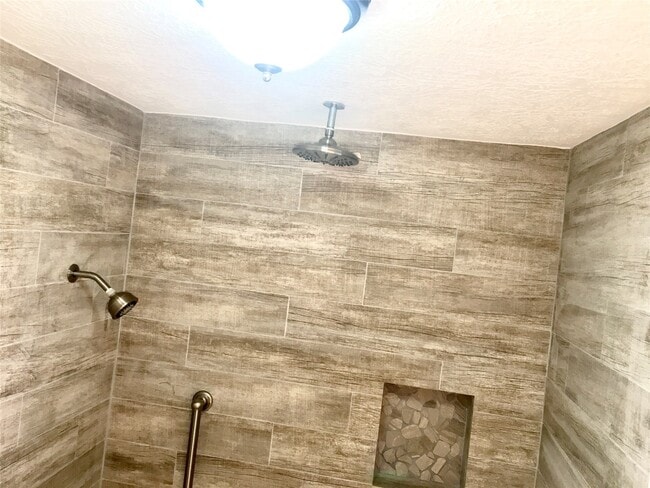 Building Photo - 14626 Wind Hollow Cir