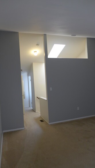 Building Photo - 24 N Wolfe St