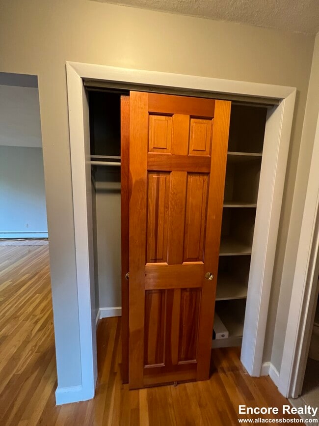 Building Photo - 278 Grove St