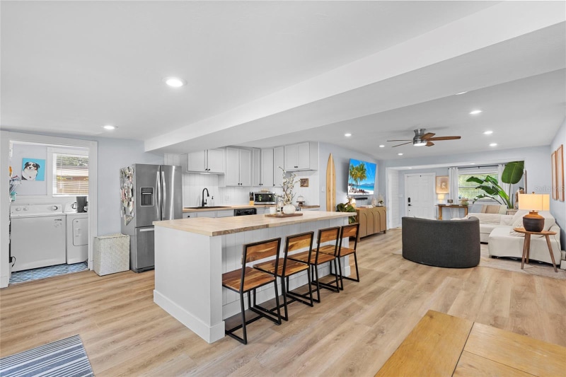 Building Photo - 7095 111th St N