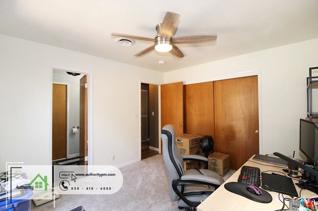 Building Photo - 4548 Pensacola St