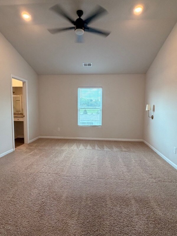 Building Photo - 925 Turkey Berry Ln