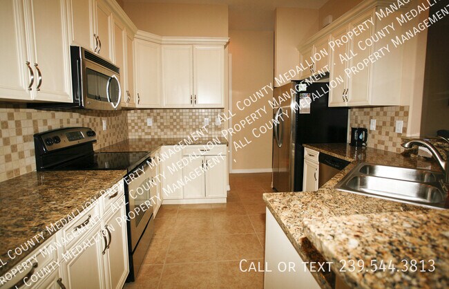 Building Photo - 11070 Esteban Dr
