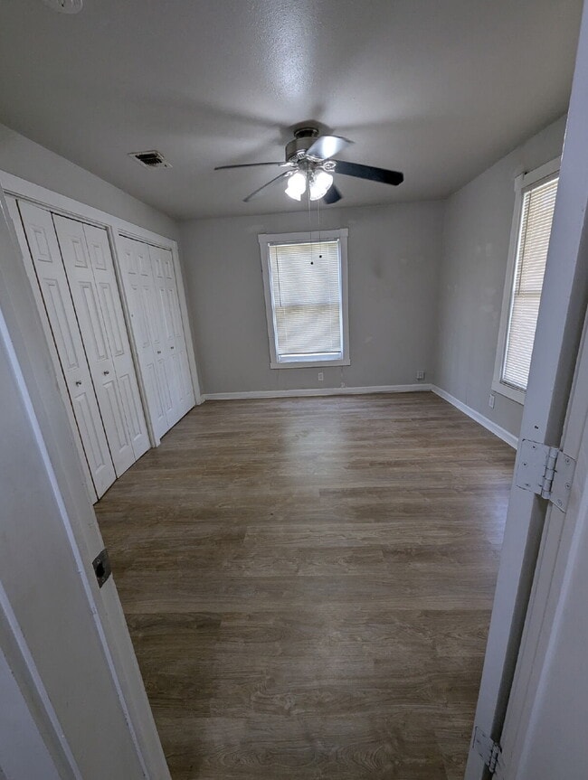 Building Photo - 2 BEDROOM BUNGALOW IN DIGNOWITY