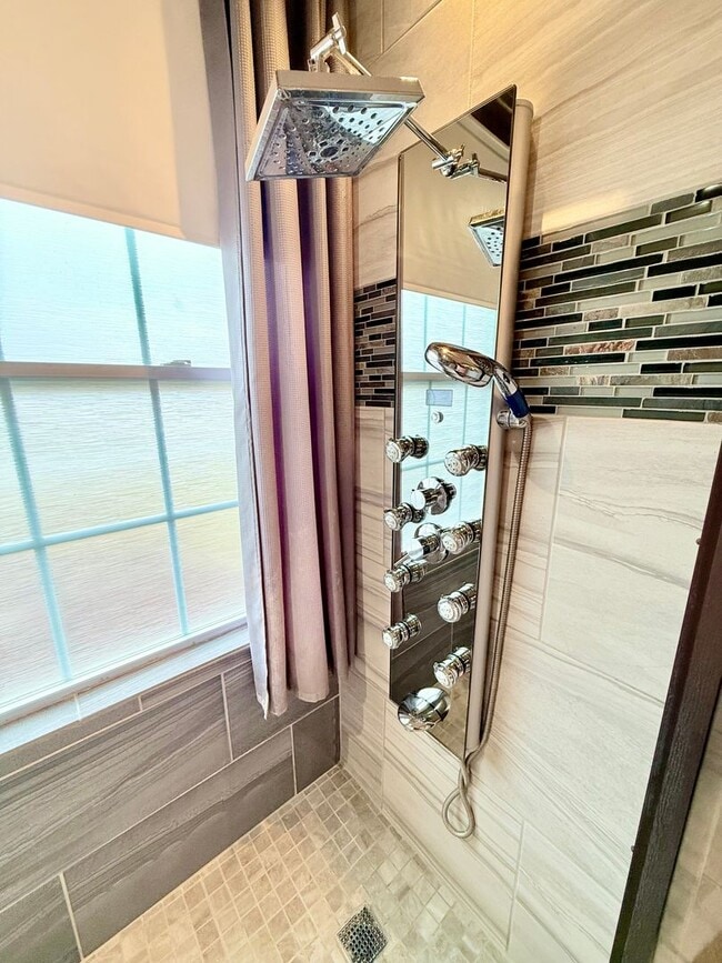 Building Photo - Bent Tree Subdivision - 4 BR - 2 Living Areas - 3 Car