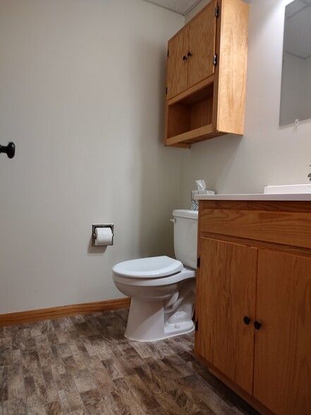 1/2 Bath - 719 Moreland Ave