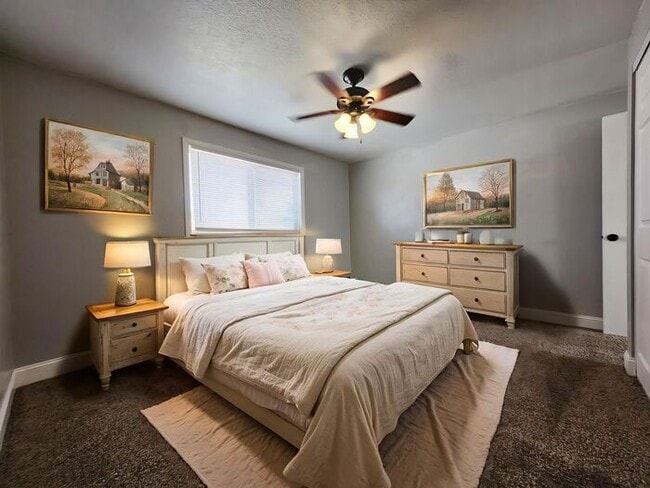 Building Photo - Cozy 2-Bed, 1-Bath Apartment – Upper Level with Covered Outdoor Space!