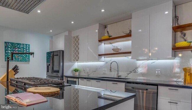 Building Photo - 50 O St NW