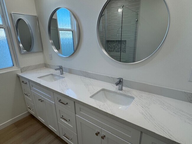 Building Photo - 6170 Briercrest Ave