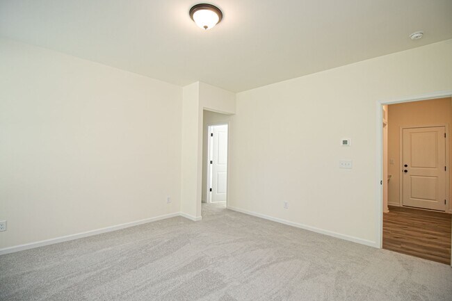Building Photo - Great Wesley Chapel Location!