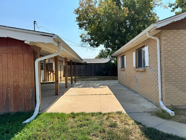 Building Photo - 7295 Winona Ct