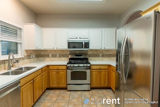 Building Photo - 12245 Abbey Glen Ln