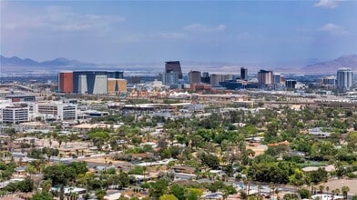 Building Photo - 1601 Eaton Dr