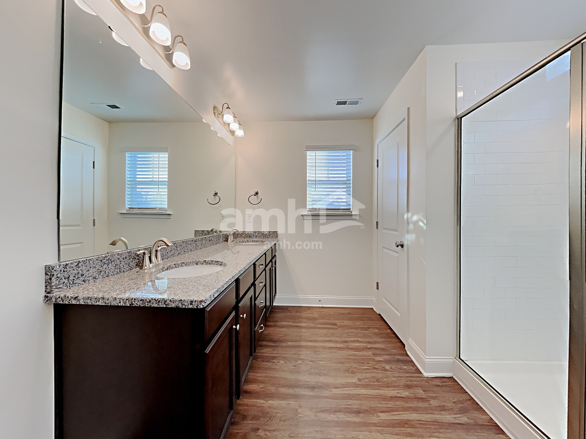Building Photo - 144 Twin River Dr