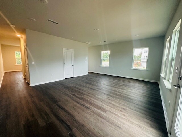Building Photo - 7258 Morris Acres Rd