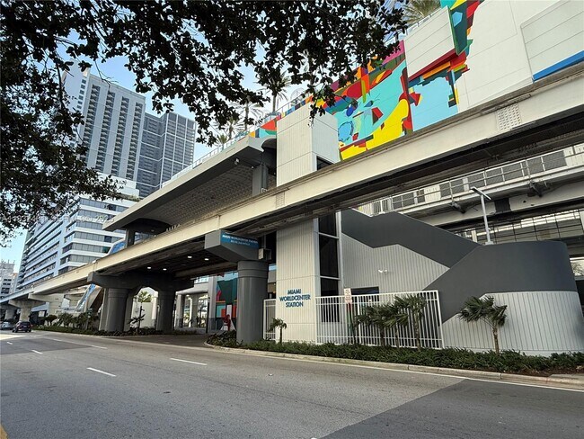 Building Photo - 888 Biscayne Blvd