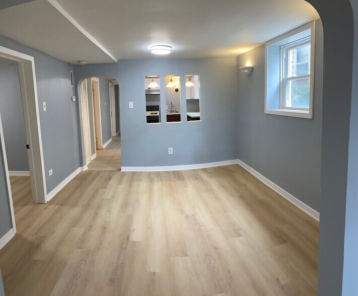 Building Photo - 3755 S Winchester Ave