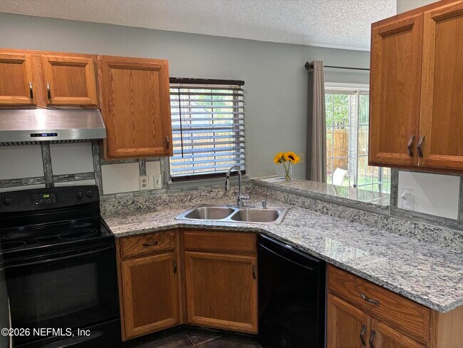 Building Photo - 7750 Manassas Ct E