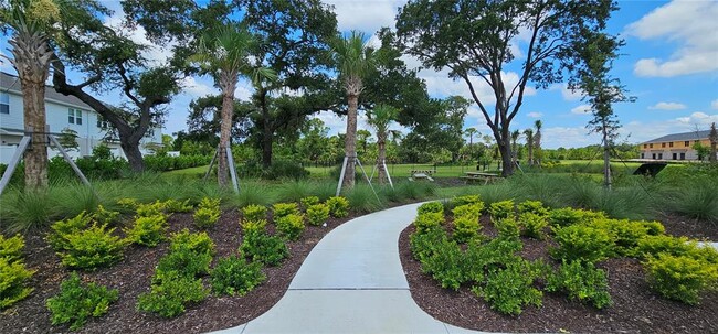 Building Photo - 15060 Cuzcorro Ct