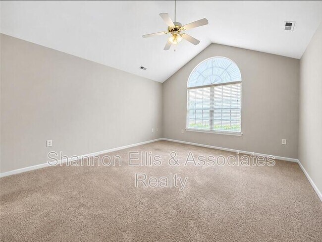 Building Photo - 3057 Orchard Ridge Cir