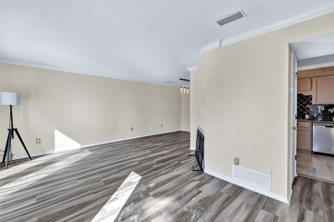 Building Photo - 2640 Custer Pkwy